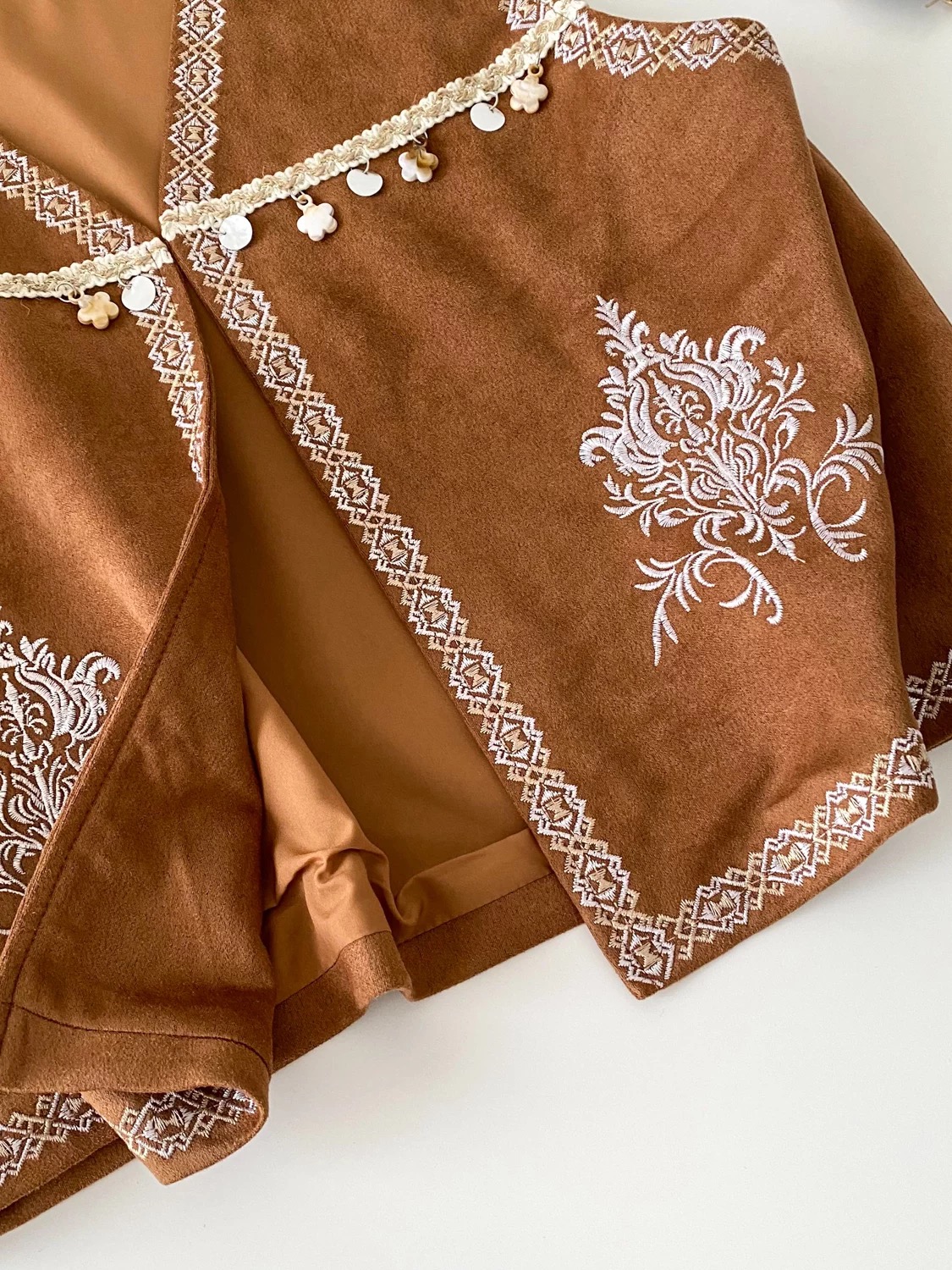 Snowy days waist coat COA142 images